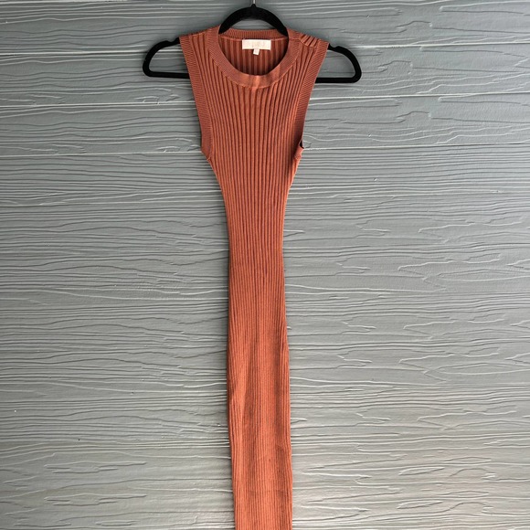 Meshki Dresses & Skirts - MESHKI Marlisa Womens Brown Ribbed Knit Backless Midi Dress